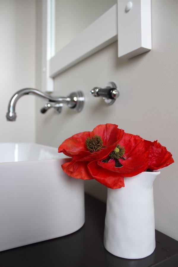 Browns Boutique Bed And Breakfast Whanganui Exteriör bild