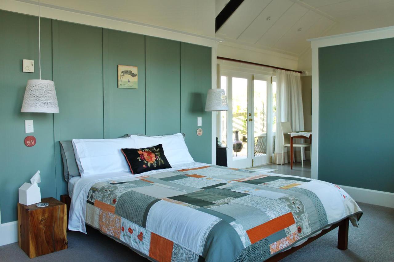 Browns Boutique Bed And Breakfast Whanganui Exteriör bild